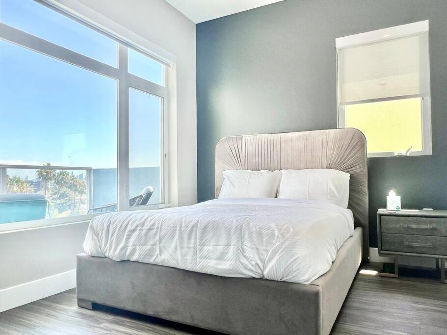 Appartement Designer Hollywood Penthouse With Private Balcony On Sunset Los Angeles