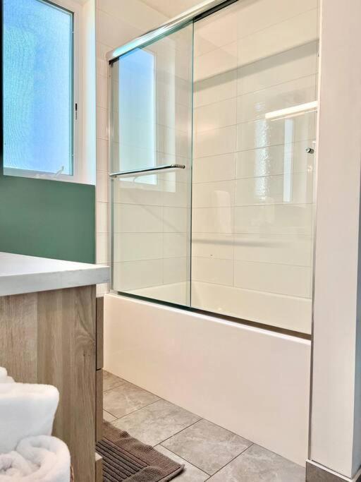Appartement Designer Hollywood Penthouse With Private Balcony On Sunset